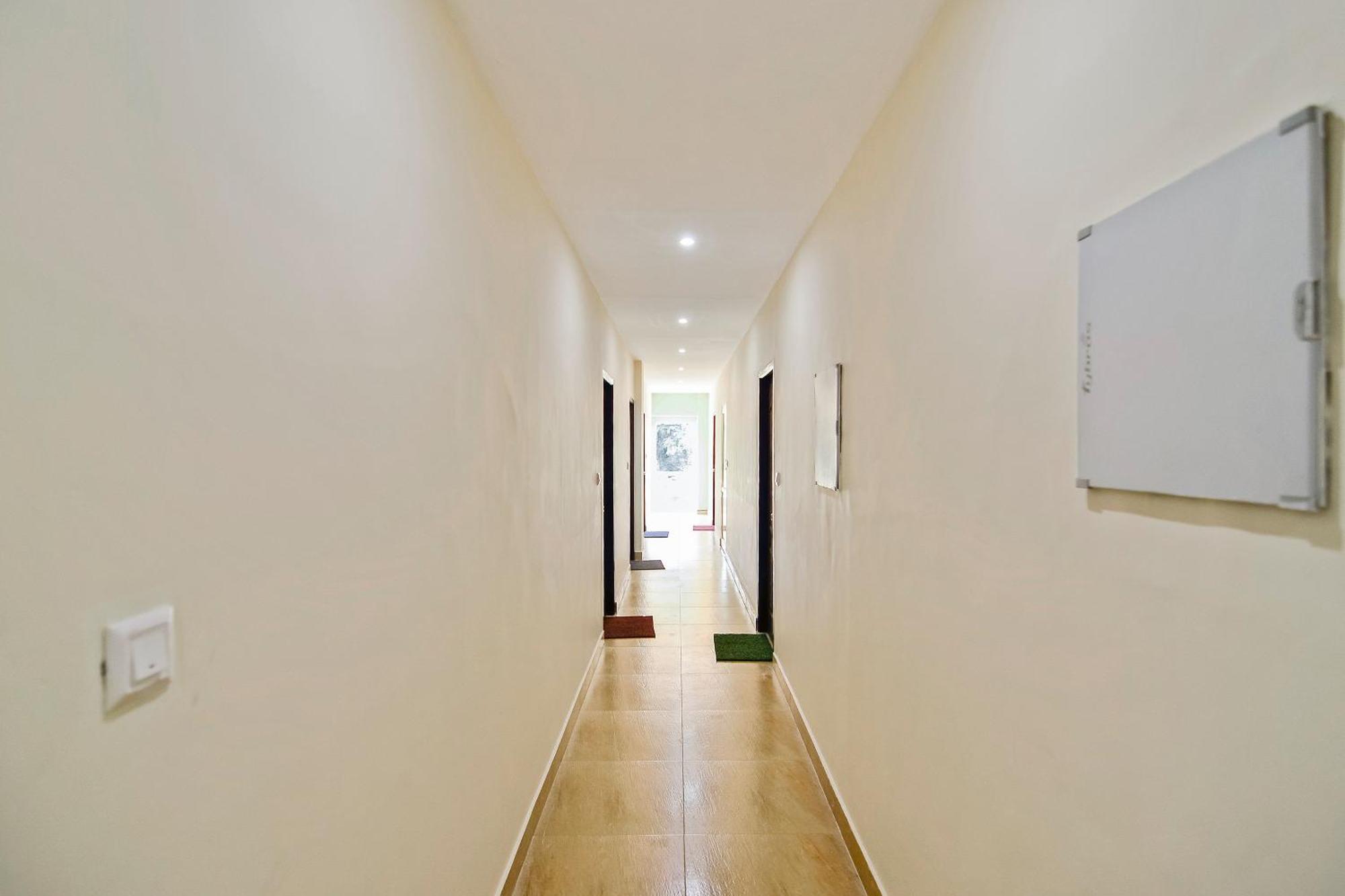 Hotel O Pop Tavern Thiruvananthapuram Bagian luar foto